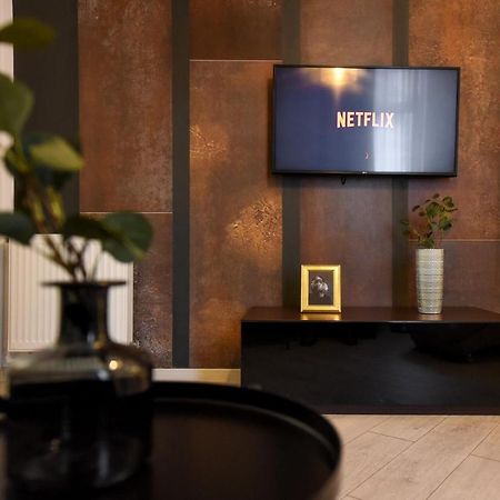 Discover Comfort: Charming & Spacious Apartment In The Old Town Bukarest Exterior foto