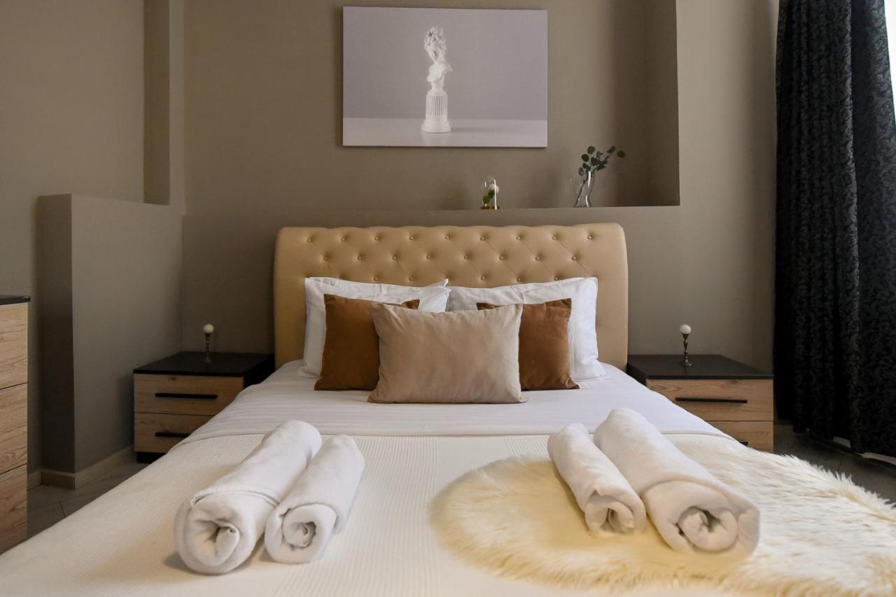 Discover Comfort: Charming & Spacious Apartment In The Old Town Bukarest Exterior foto
