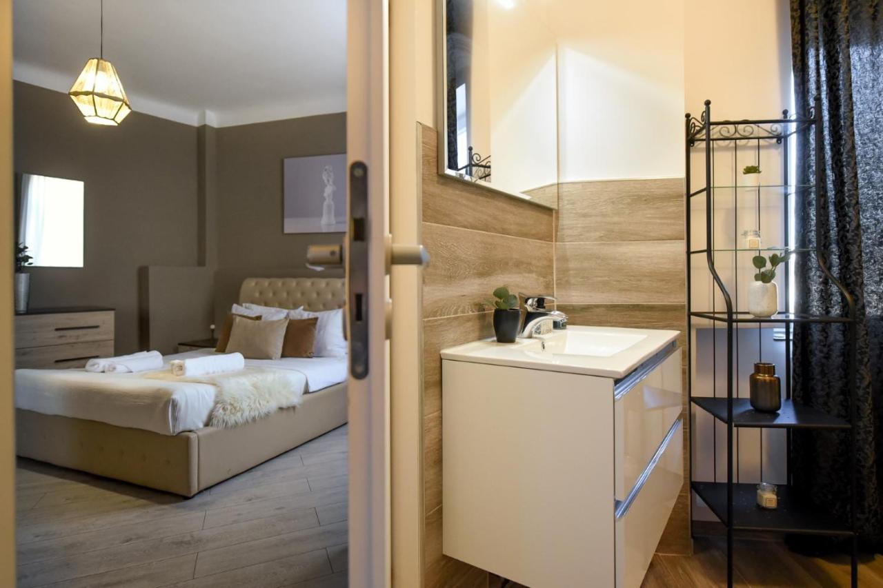 Discover Comfort: Charming & Spacious Apartment In The Old Town Bukarest Exterior foto